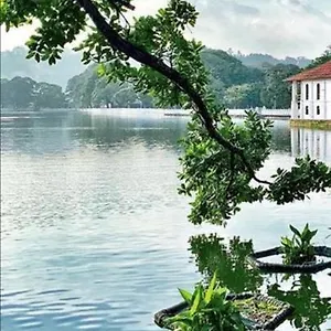 charlton-kandy-rest.kandyhotelsnow.com/